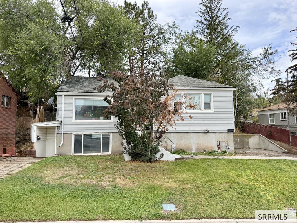 9 Foothill Boulevard Property Photo 1