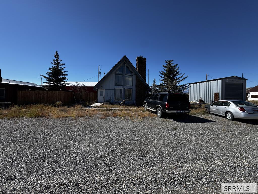 203 S Railroad Street Property Photo 1