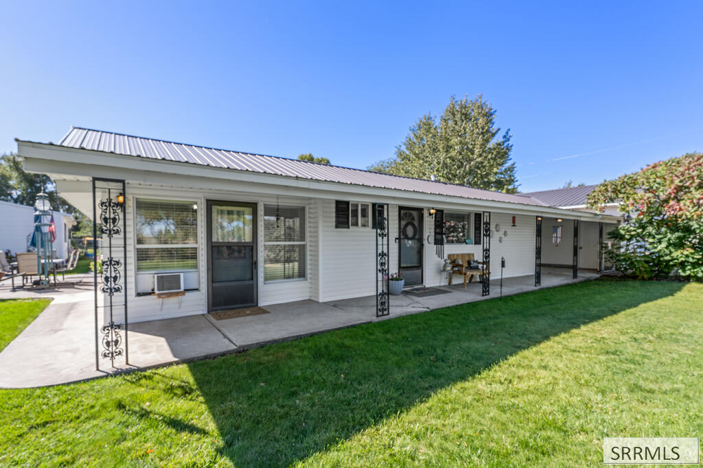 4188 E 300 N Property Photo 2