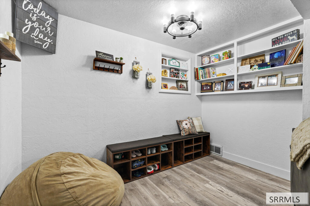 4188 E 300 N Property Photo 12