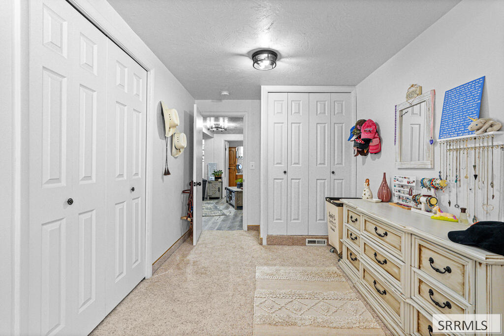 4188 E 300 N Property Photo 18