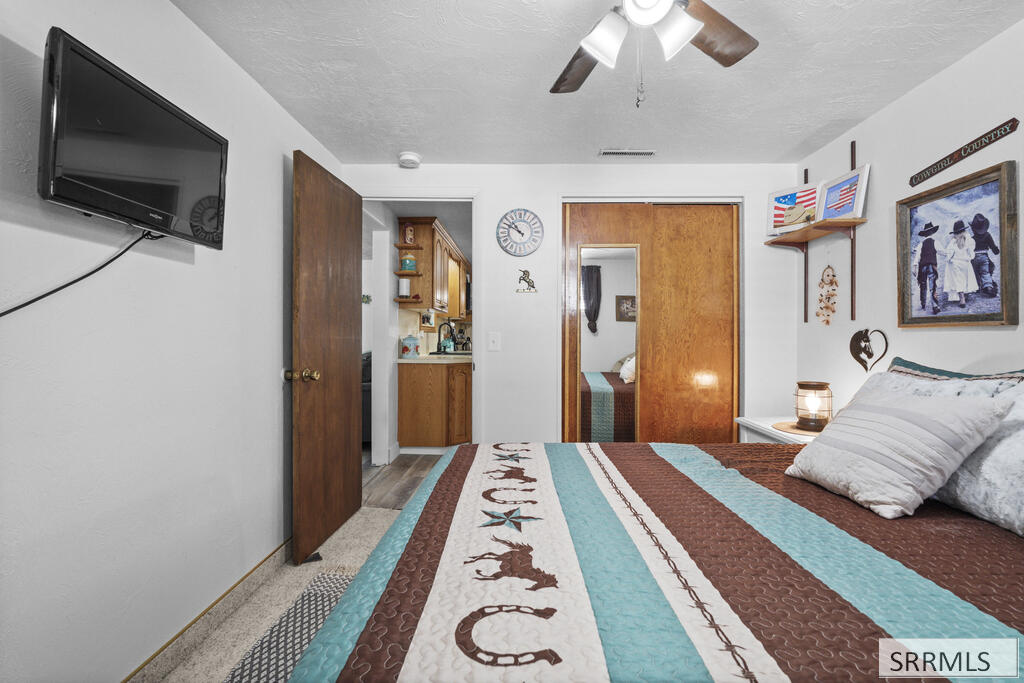 4188 E 300 N Property Photo 23