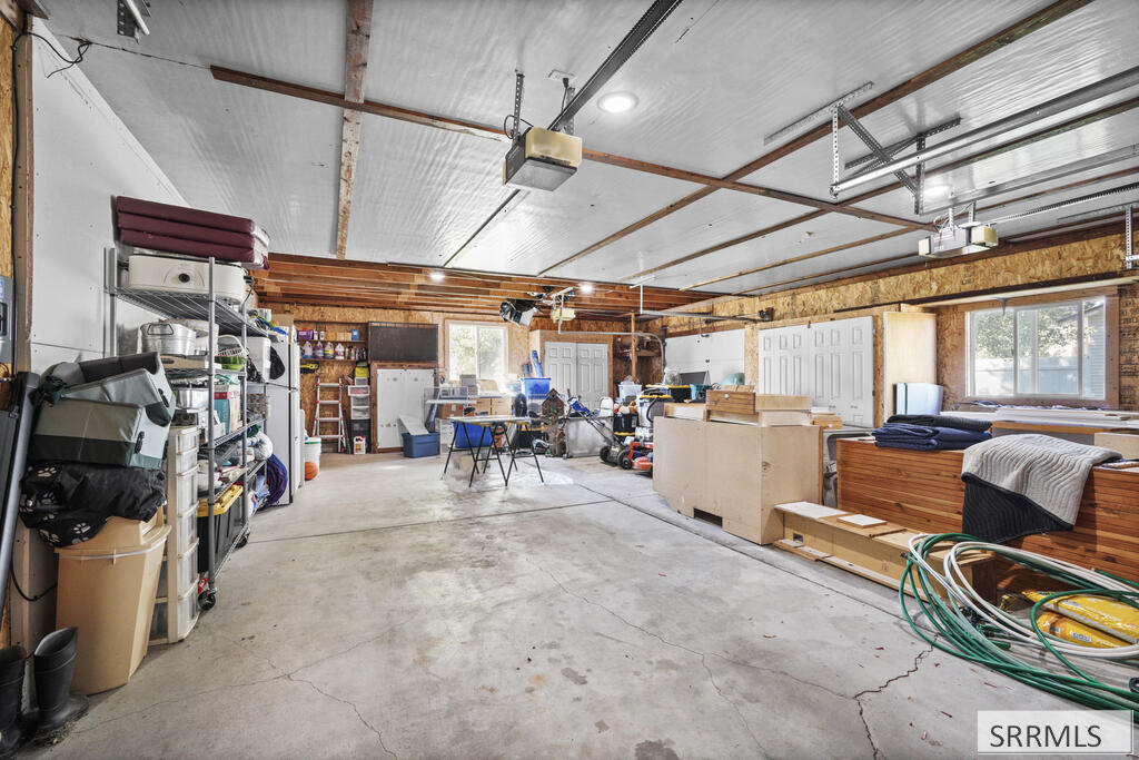 4188 E 300 N Property Photo 48