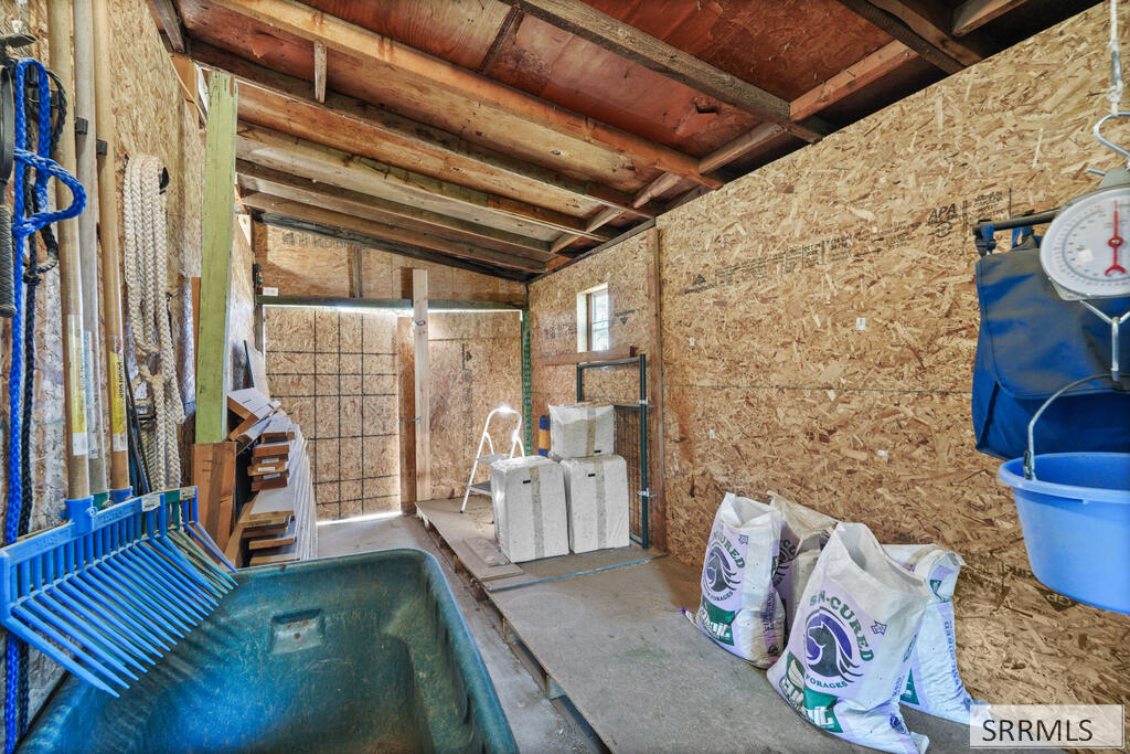 4188 E 300 N Property Photo 52