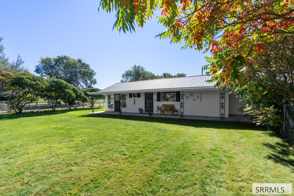 4188 E 300 N Property Photo 56