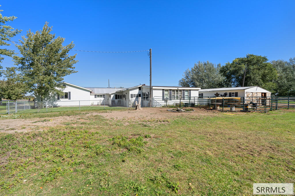 4188 E 300 N Property Photo 64