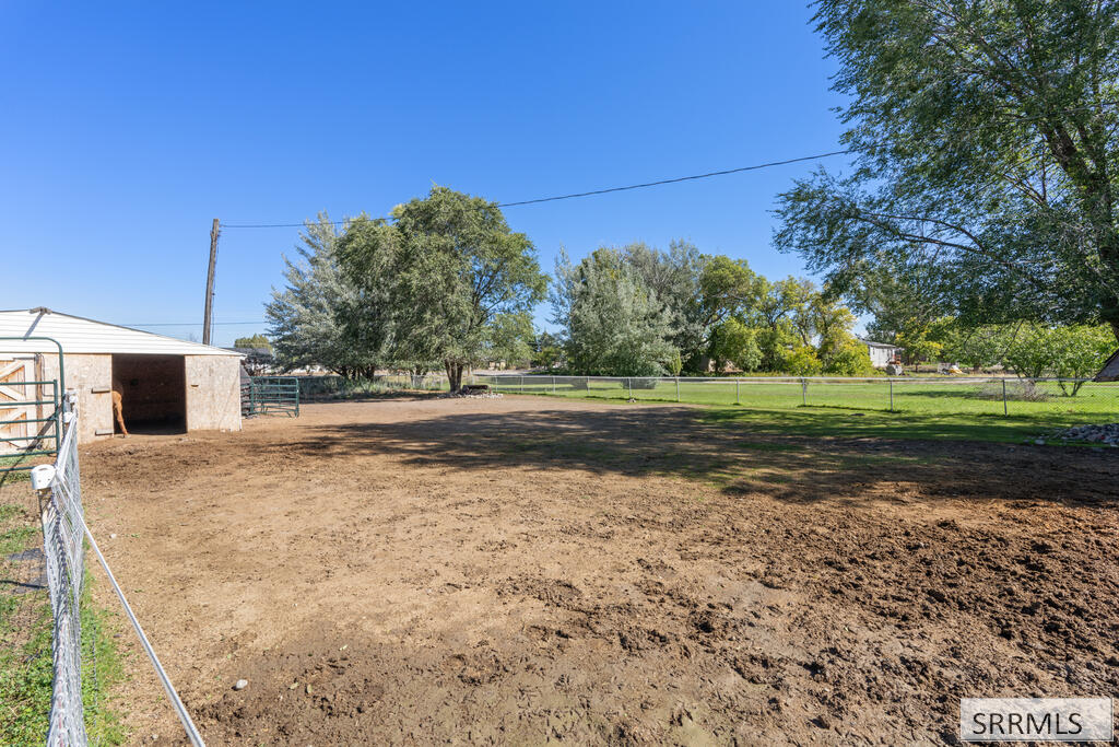 4188 E 300 N Property Photo 66