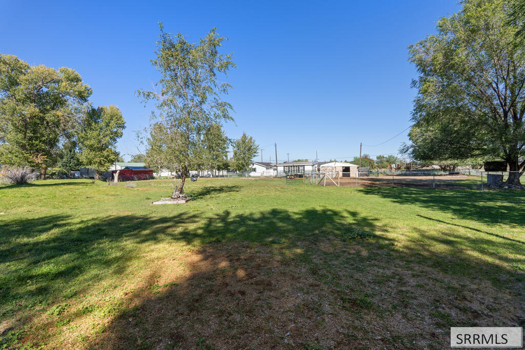 4188 E 300 N Property Photo 69