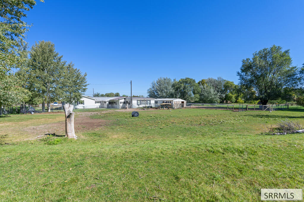 4188 E 300 N Property Photo 71