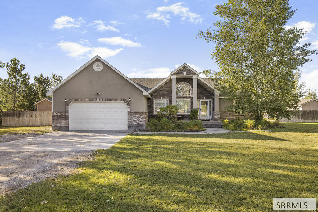 3928 E 154 N Property Photo 1