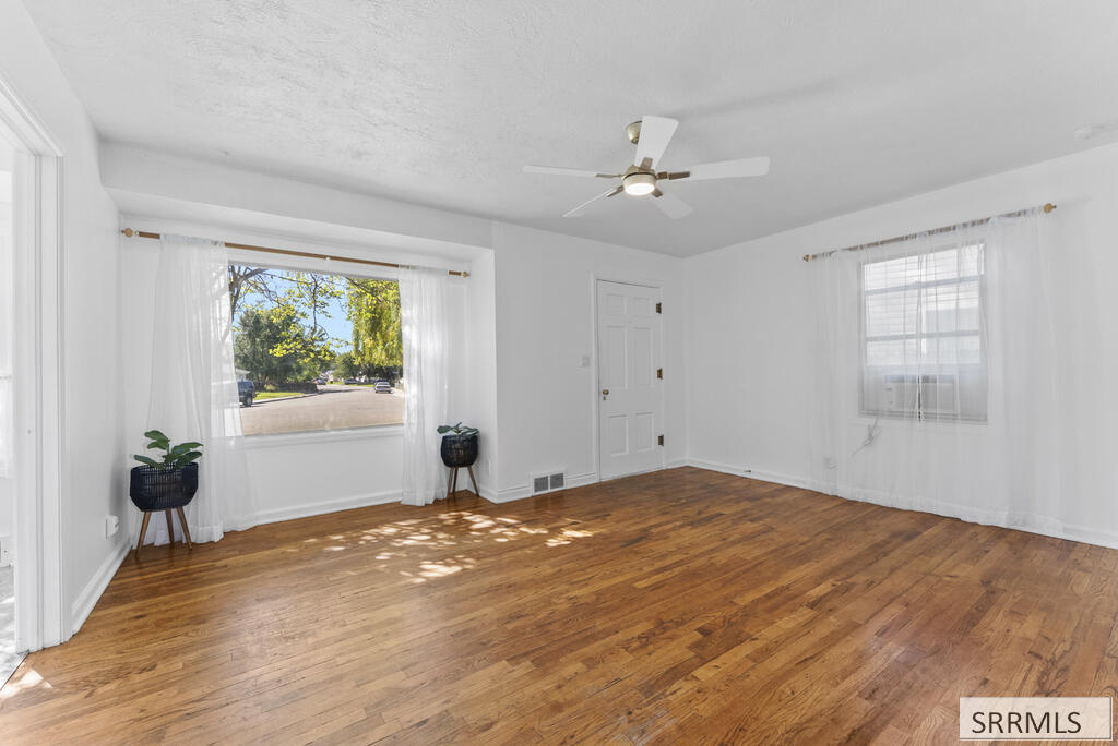 131 Beacon Drive Property Photo 11