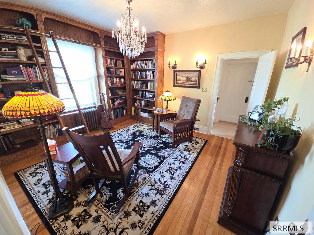 2015 St Clair Avenue Property Photo 16