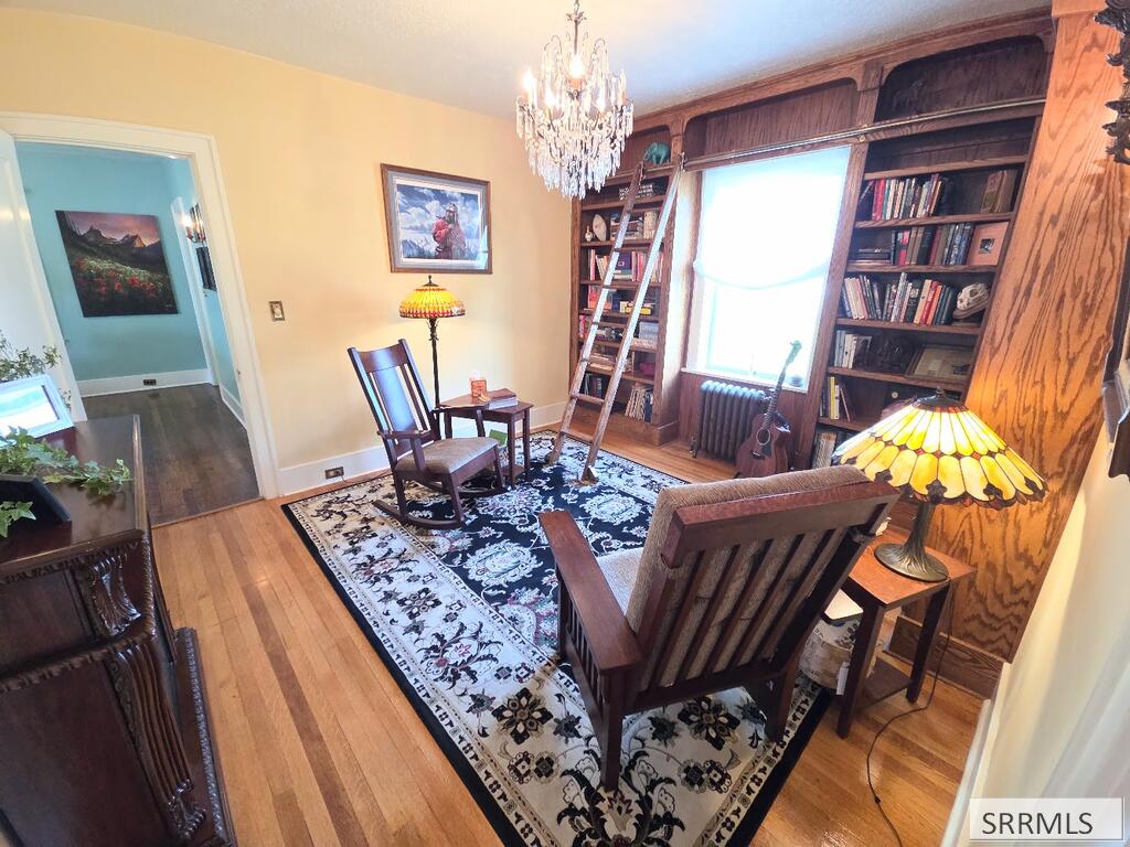 2015 St Clair Avenue Property Photo 17