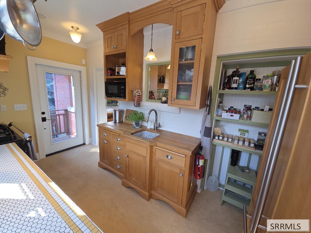 2015 St Clair Avenue Property Photo 30