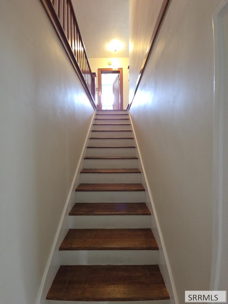 2015 St Clair Avenue Property Photo 39
