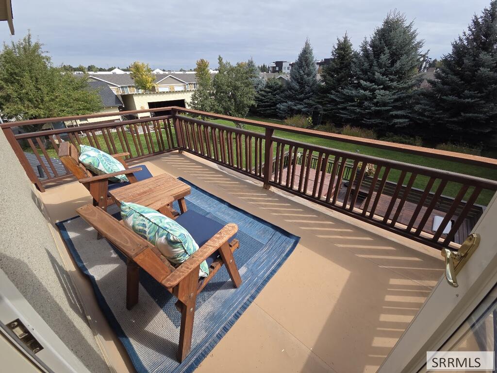 2015 St Clair Avenue Property Photo 44