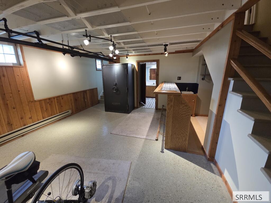 2015 St Clair Avenue Property Photo 60