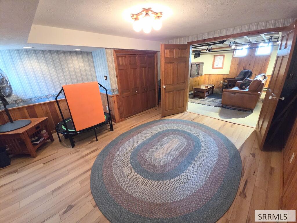 2015 St Clair Avenue Property Photo 70
