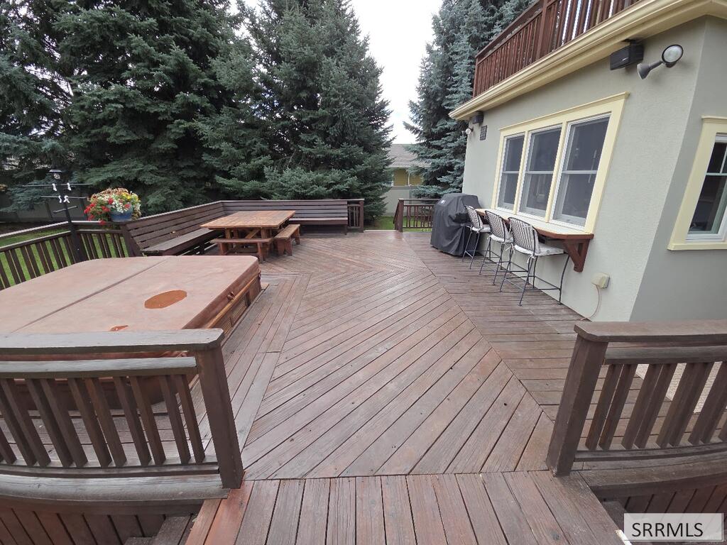 2015 St Clair Avenue Property Photo 74