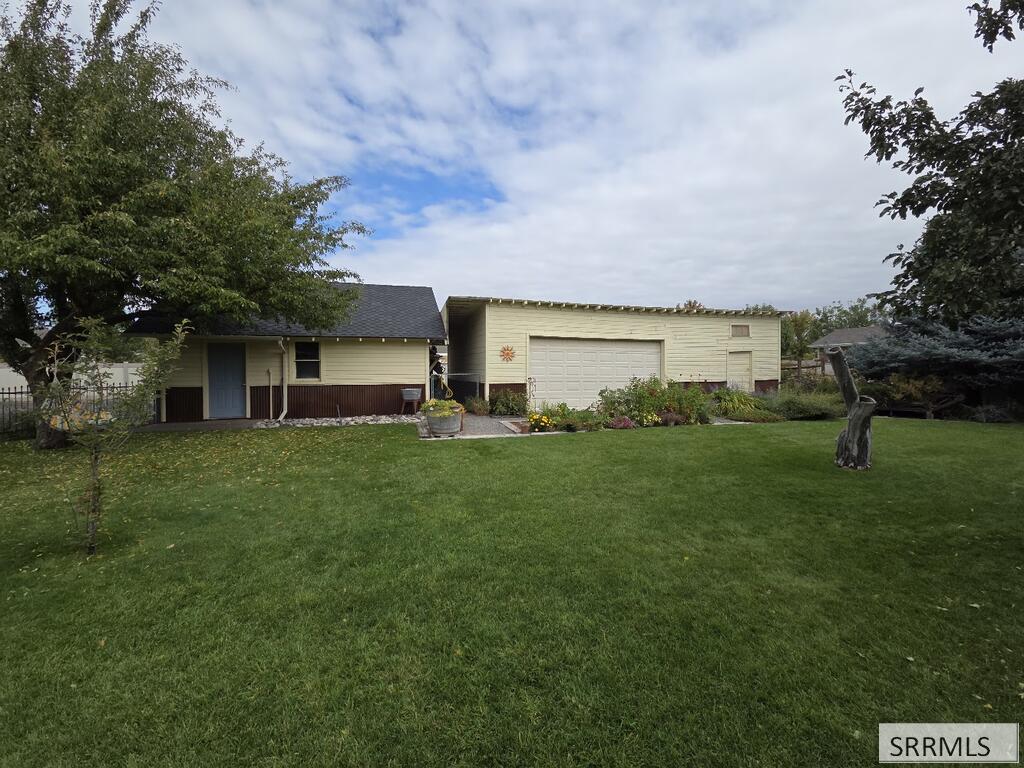 2015 St Clair Avenue Property Photo 76