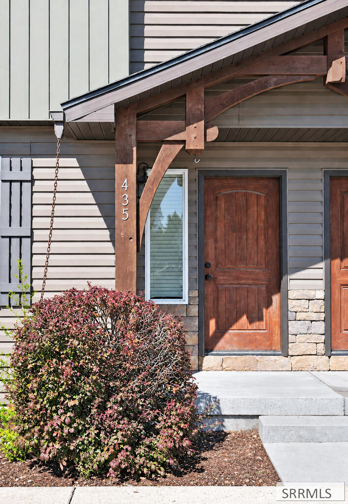 435 Sunflower Road Property Photo 4