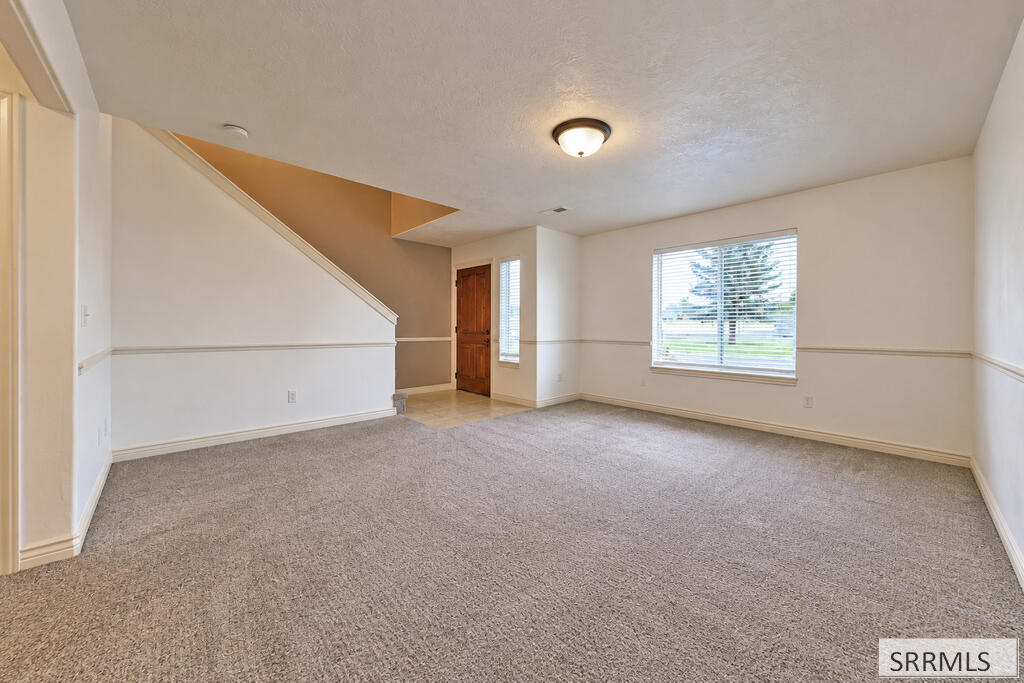 435 Sunflower Road Property Photo 6