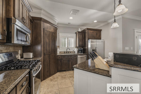 1798 Sunny Pine Way Property Photo 8