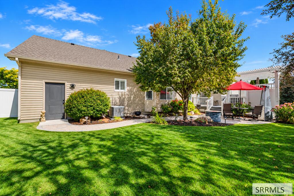 1798 Sunny Pine Way Property Photo 44