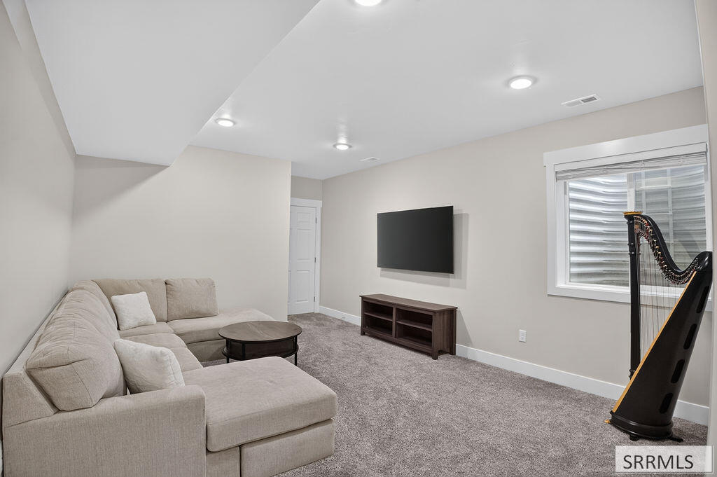 1140 Bingham Avenue Property Photo 26