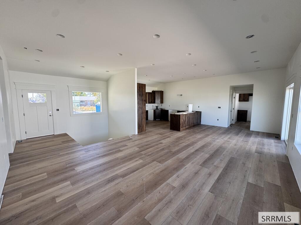 392 Oak Street Property Photo 5