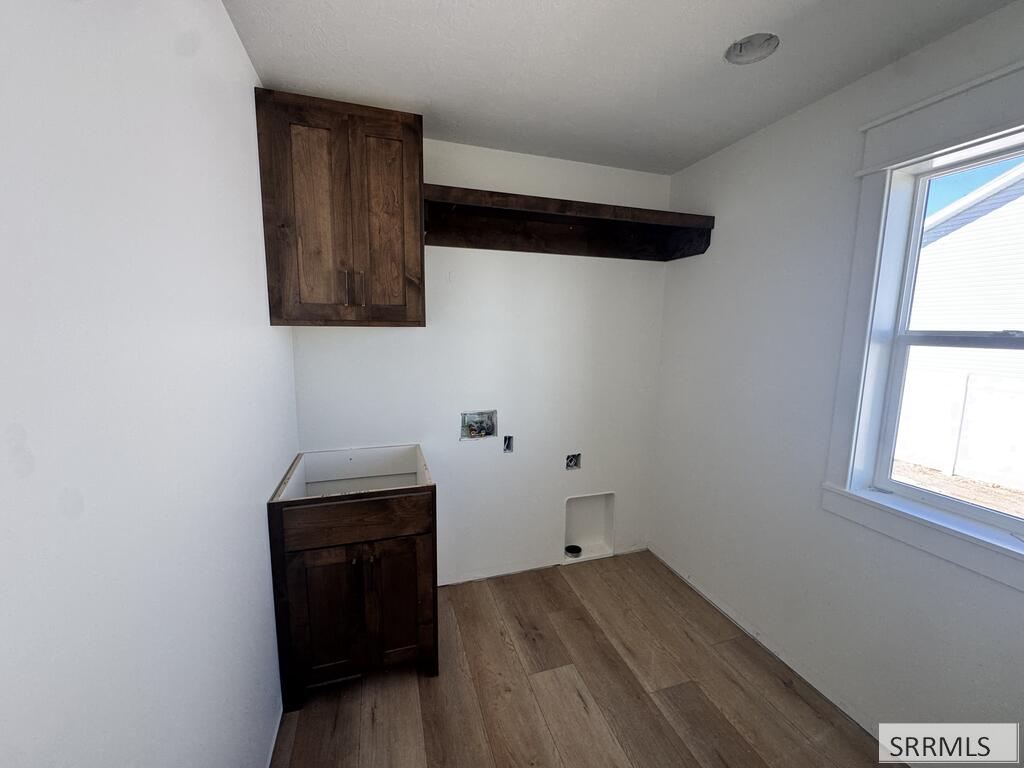 392 Oak Street Property Photo 8