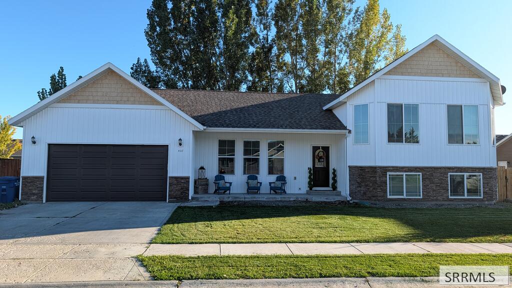 407 Buckskin Court Property Photo 1