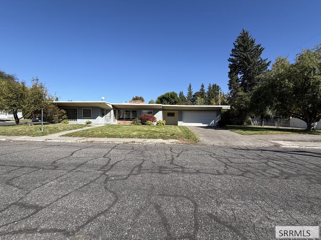 48 N 5th E Property Photo 1