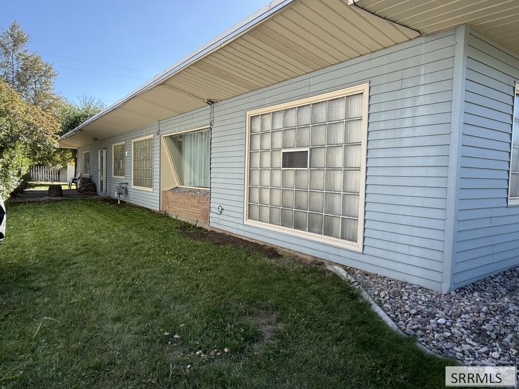 48 N 5th E Property Photo 8