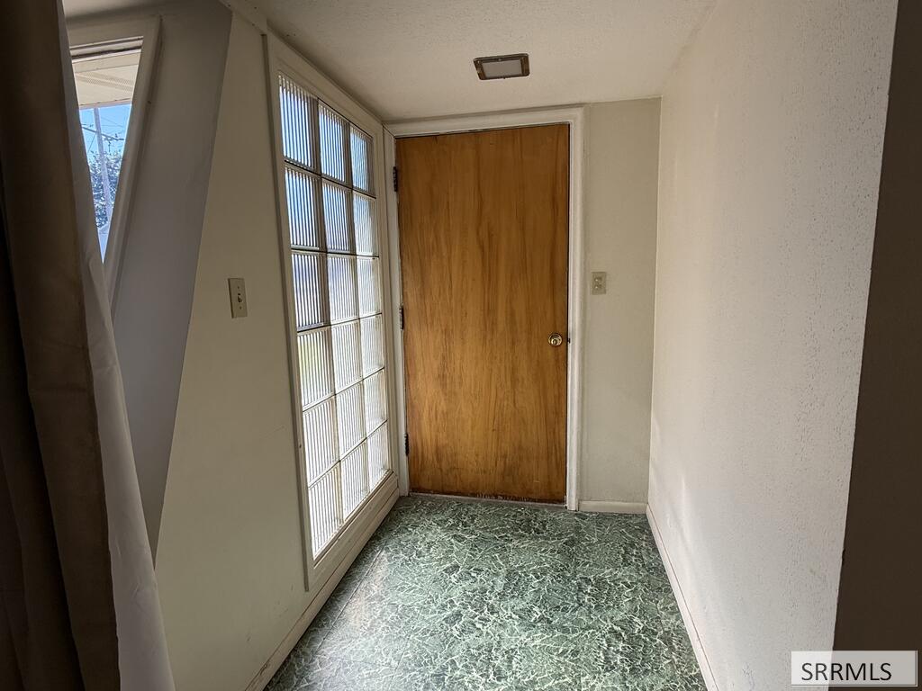 48 N 5th E Property Photo 12