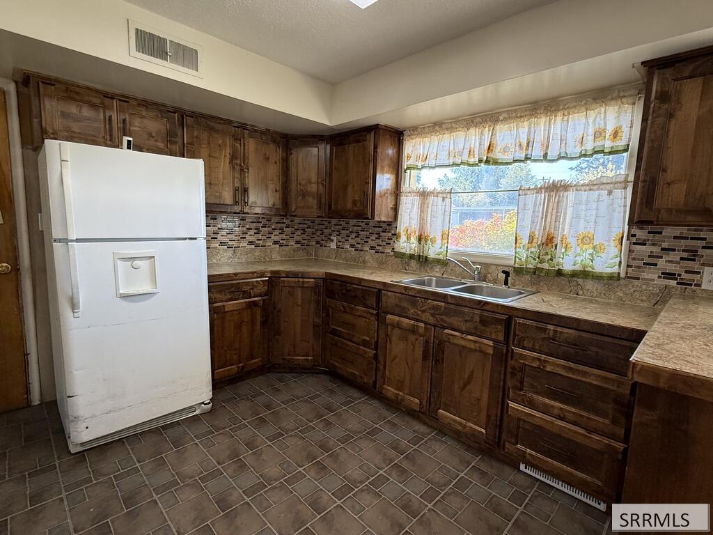 48 N 5th E Property Photo 16