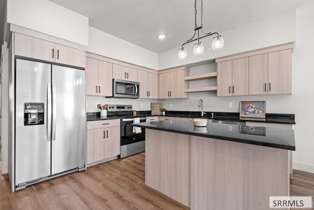 2749 Derrald Loop Property Photo 4