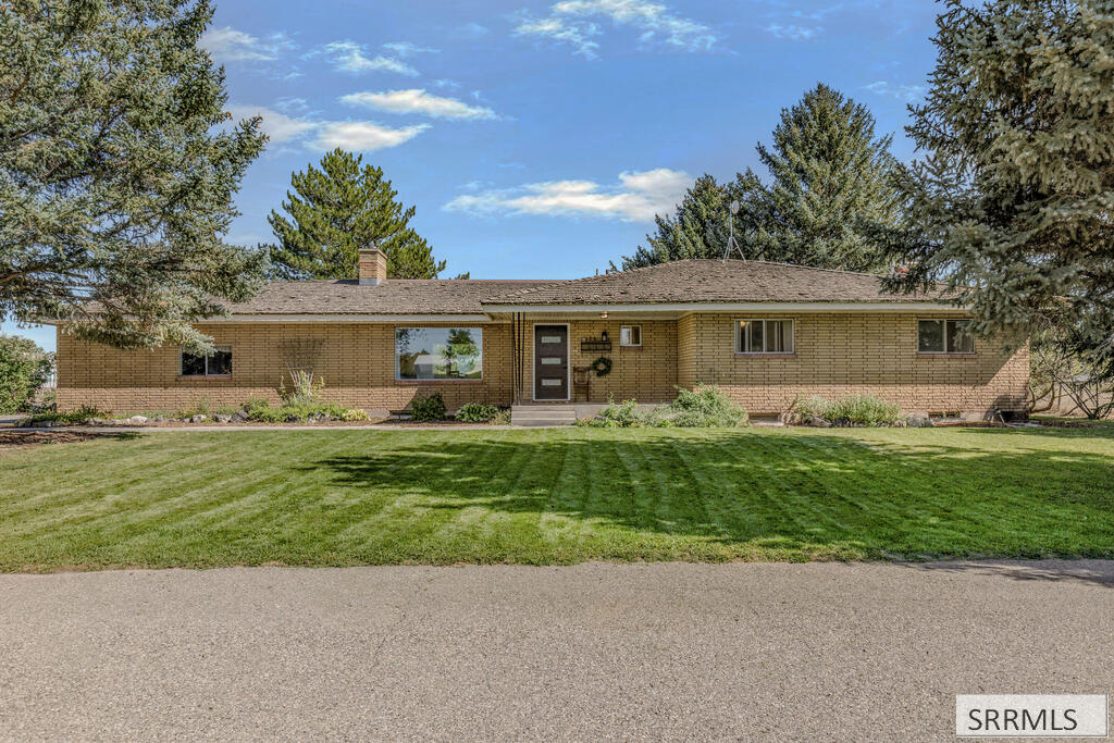 939 S 45th E Property Photo 1