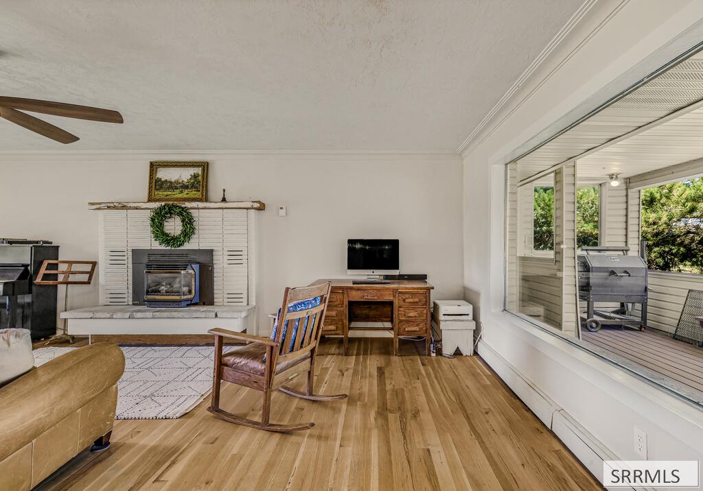 939 S 45th E Property Photo 13