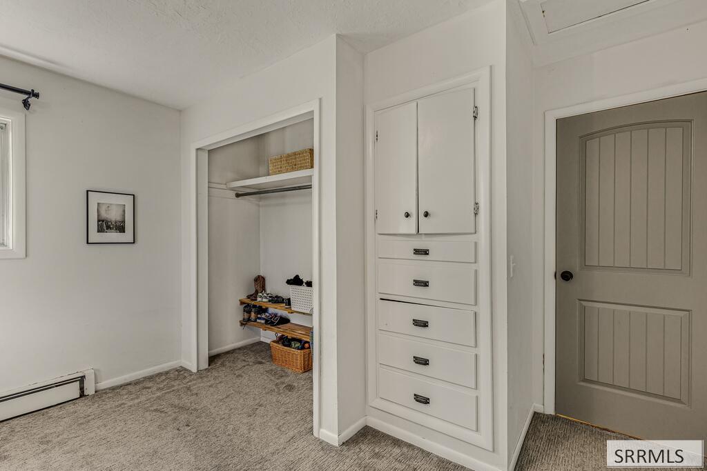 939 S 45th E Property Photo 23