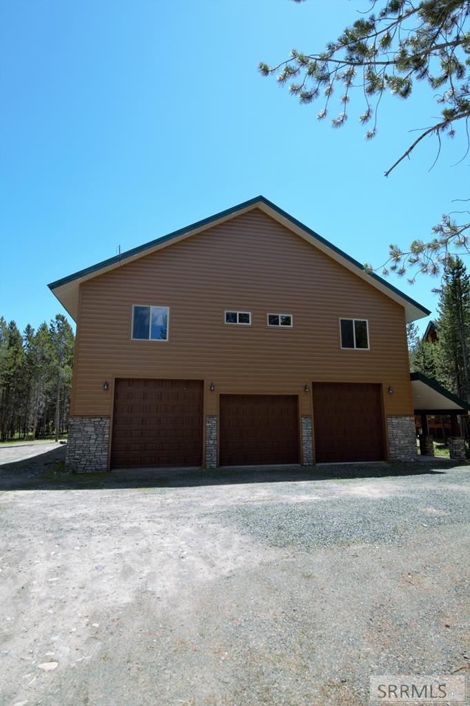 4460 Brody's Cove Property Photo 4