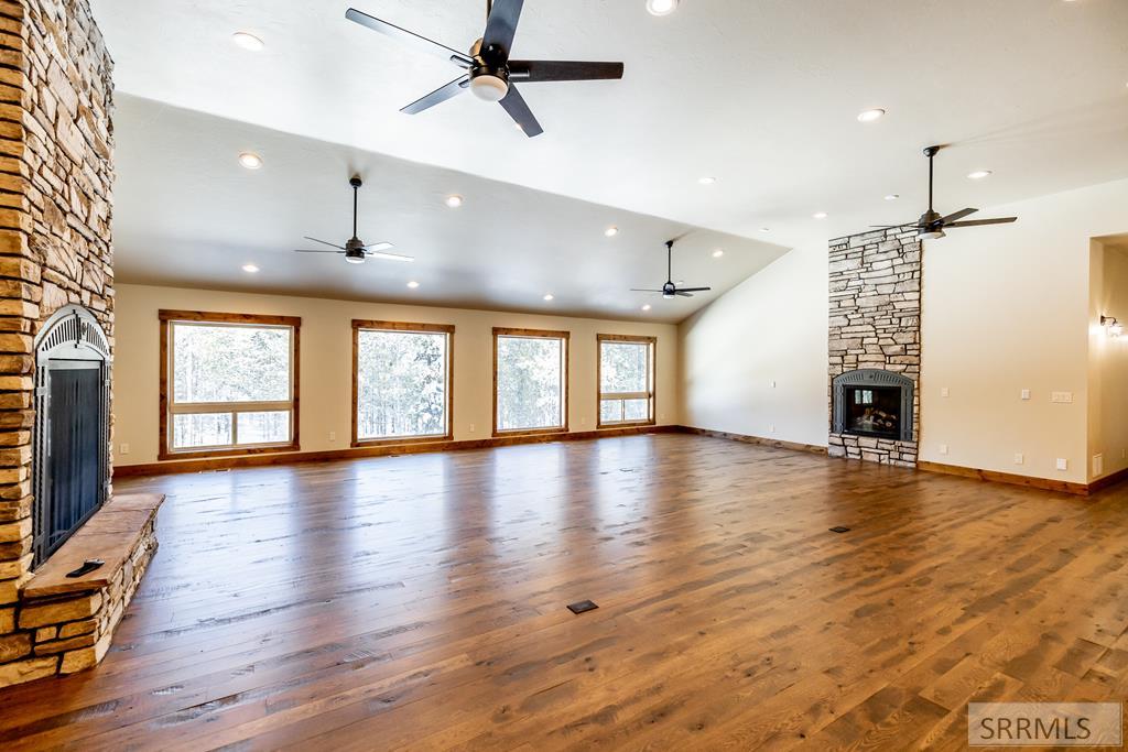 4460 Brody's Cove Property Photo 5