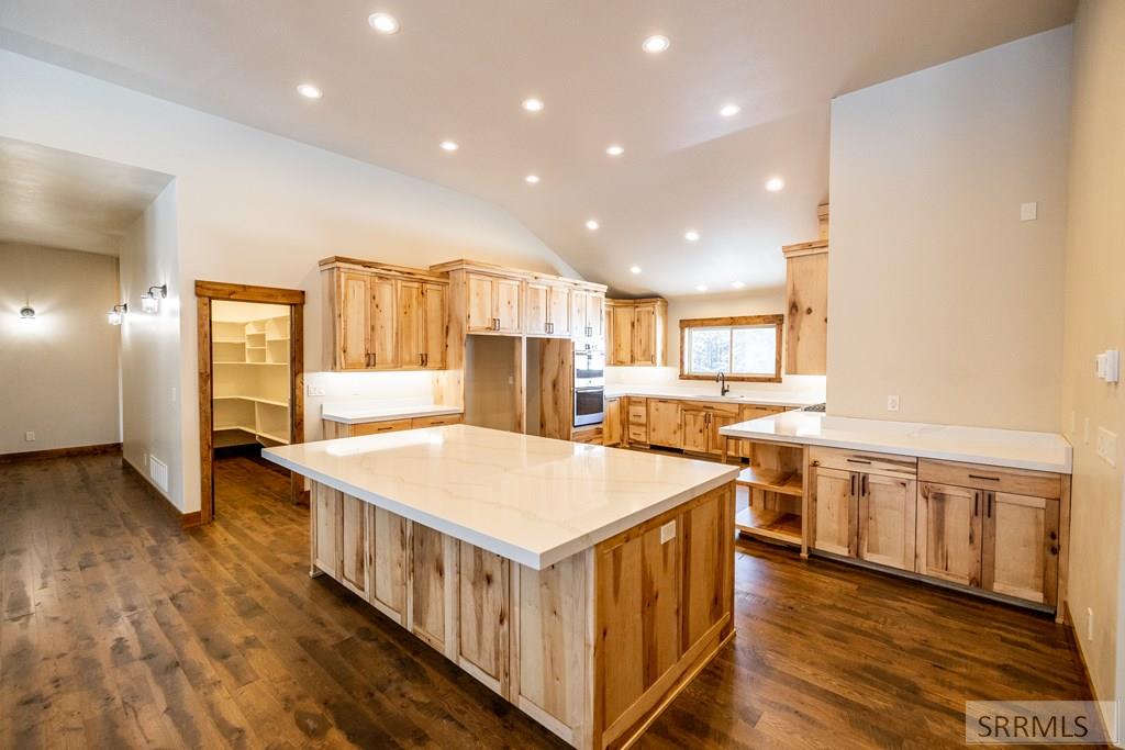 4460 Brody's Cove Property Photo 12