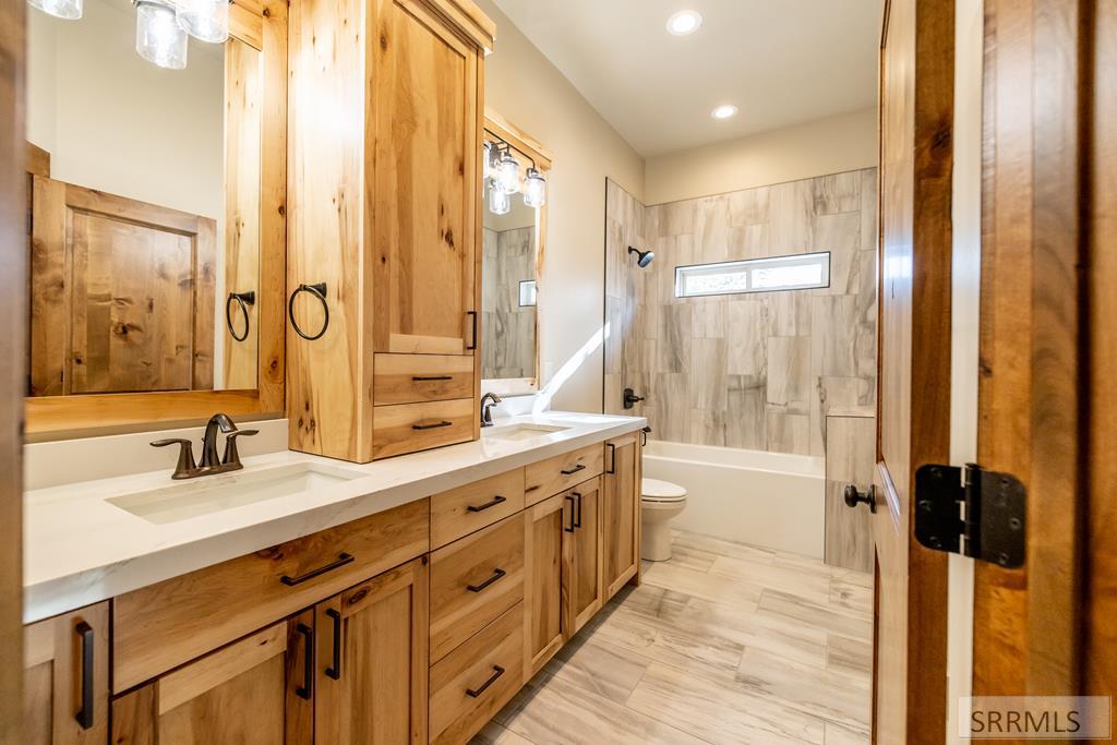 4460 Brody's Cove Property Photo 26