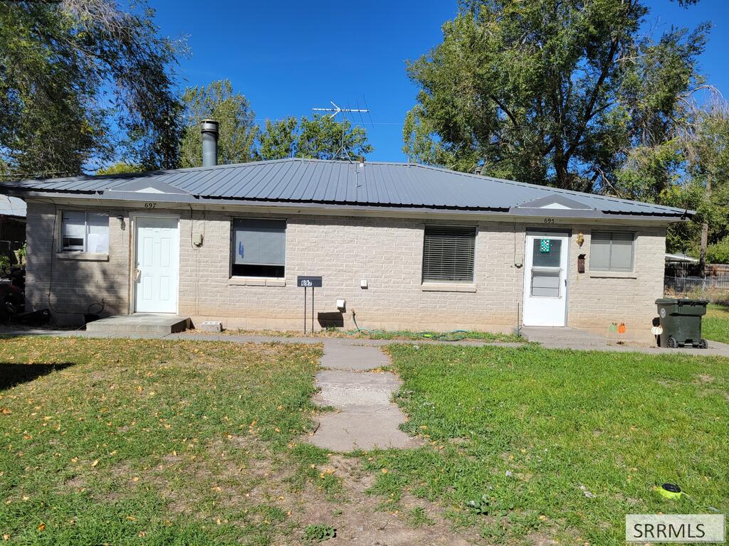 695 S Stout Property Photo 1
