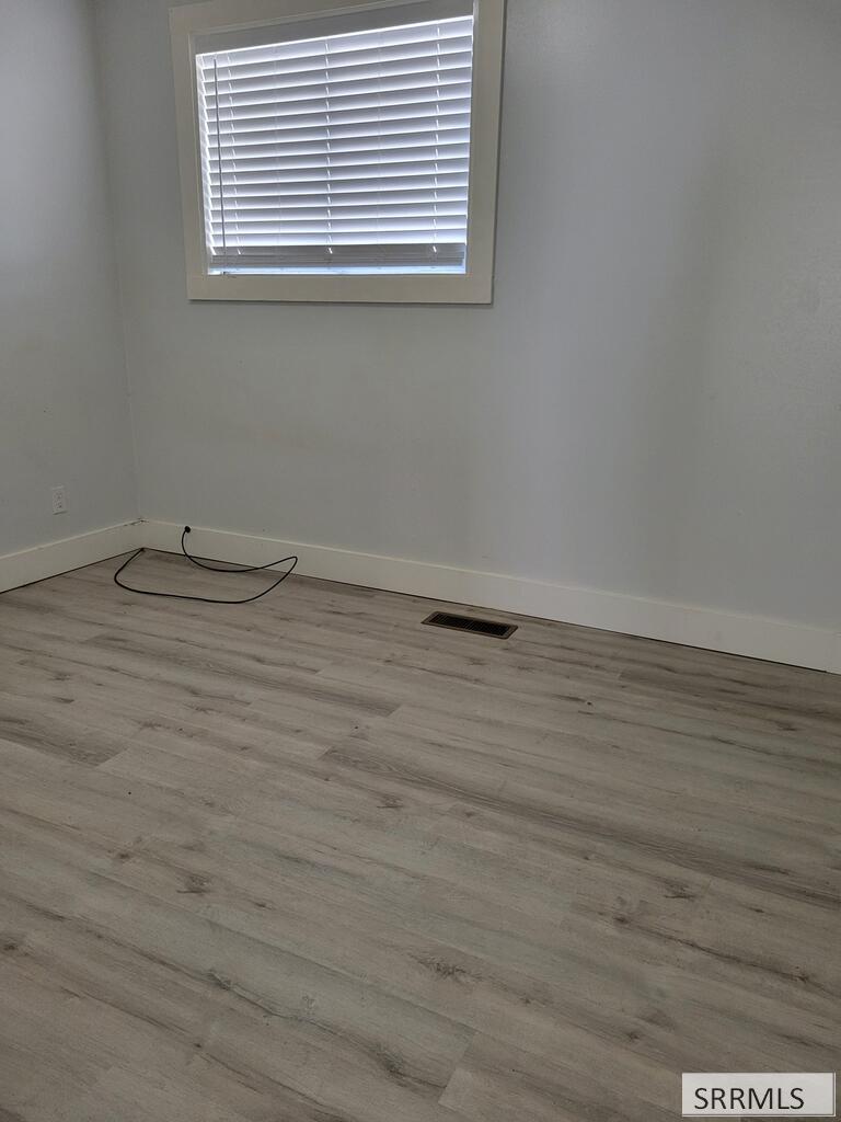 695 S Stout Property Photo 4