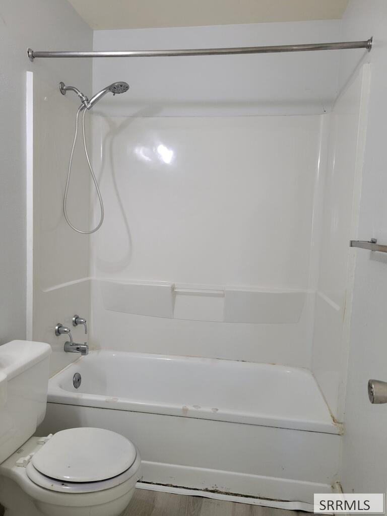 695 S Stout Property Photo 5