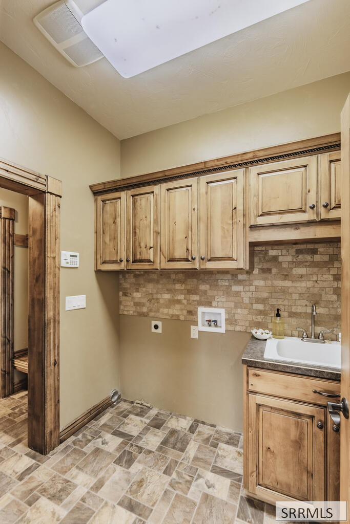 102 N 3918 E Property Photo 21