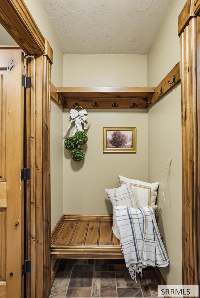 102 N 3918 E Property Photo 25