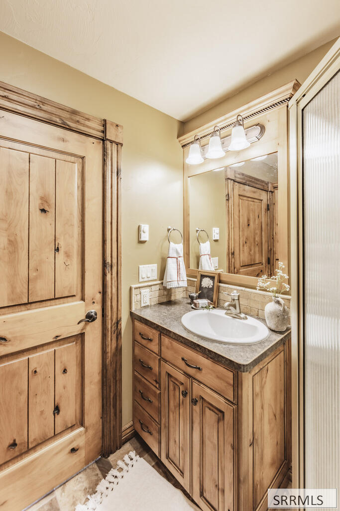 102 N 3918 E Property Photo 26